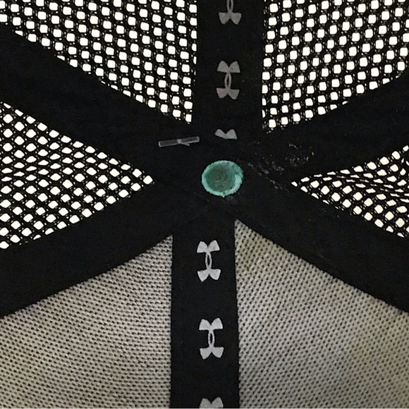 Under Armour Adjustable SnapBack Mesh Ball Cap - Picture 13 of 14